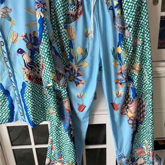 Colorful Set with Bird Design - Picture 4 of 13